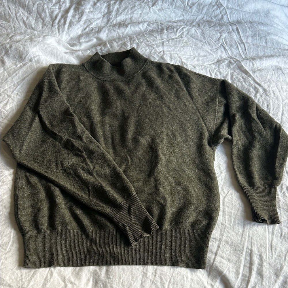 Lou & Grey Olive Green Cashmere Mock-neck Sweater